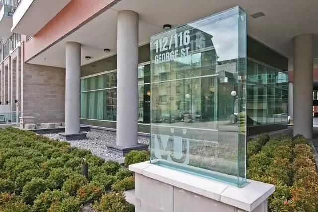 116 George ST #901, Toronto C08, ON M5A 3S2