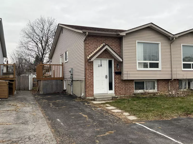 224 Taunton RD W, Oshawa, ON L1G 3T3