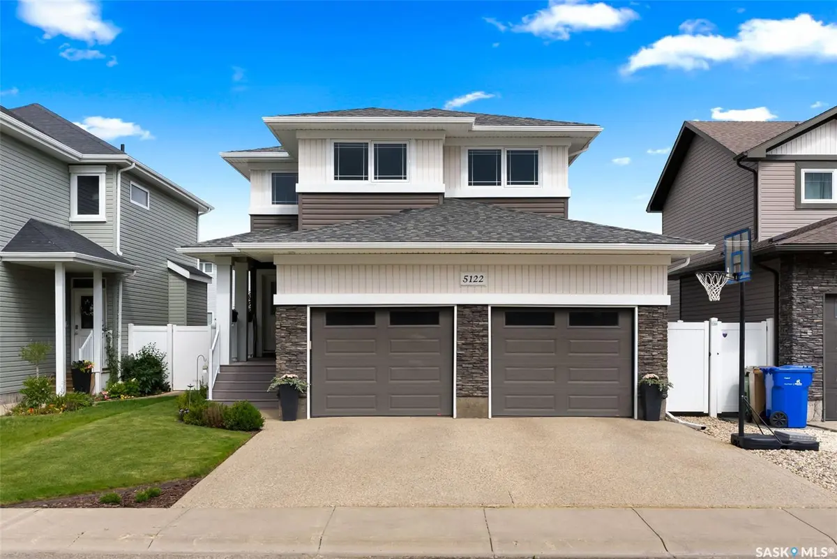 Regina, SK S4W 0H4,5122 Snowbirds CRESCENT