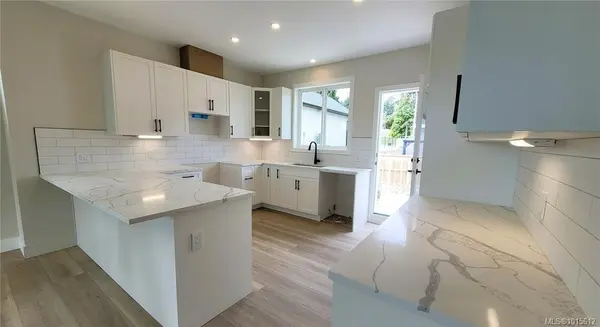 Central Saanich, BC V8M 1Y3,7072 Central Saanich Rd