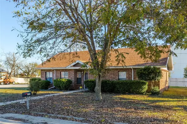 Mansfield, TX 76063,624 Fort Worth Street