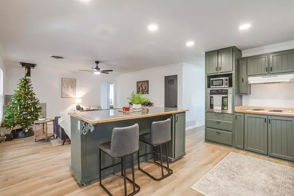 1327 Southern Boulevard, Cleburne, TX 76033