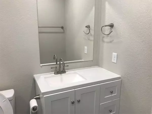 1924 Oak Hill Circle, Dallas, TX 75217