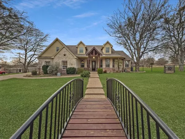 5618 Gebron Court, Fort Worth, TX 76126