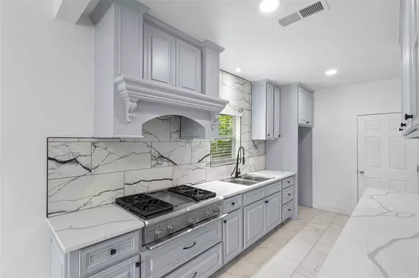 Dallas, TX 75215,3618 Jeffries Street