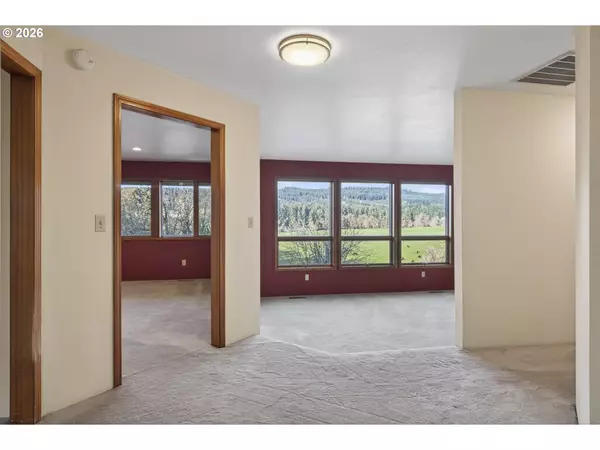 Elkton, OR 97436,4055 HENDERER RD