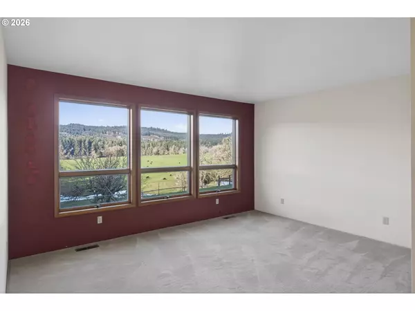 Elkton, OR 97436,4055 HENDERER RD