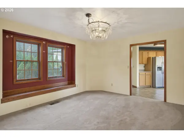 Elkton, OR 97436,4055 HENDERER RD