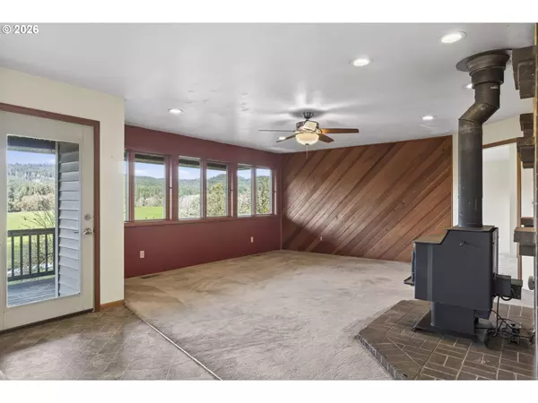 Elkton, OR 97436,4055 HENDERER RD