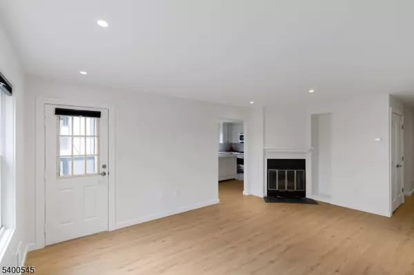 Chatham Twp., NJ 07928,22C Heritage Dr #C