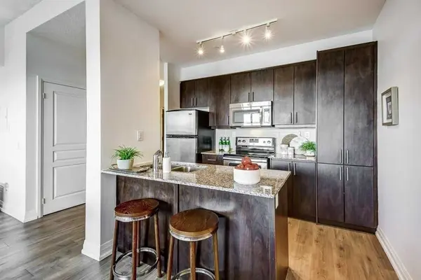 Toronto C13, ON M3C 0L9,85 The Donway N/A W #202