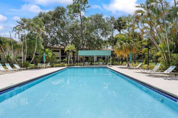 7547 NW 79th Ave #111, Tamarac, FL 33321