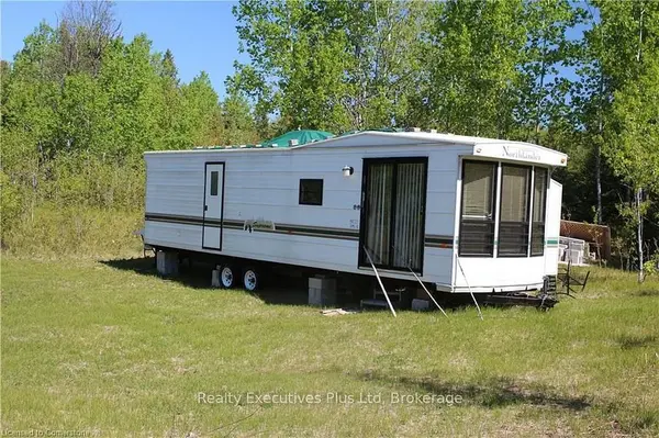 00 Pickerel & Jack Lake RD,  Armour,  ON P0A 1C0