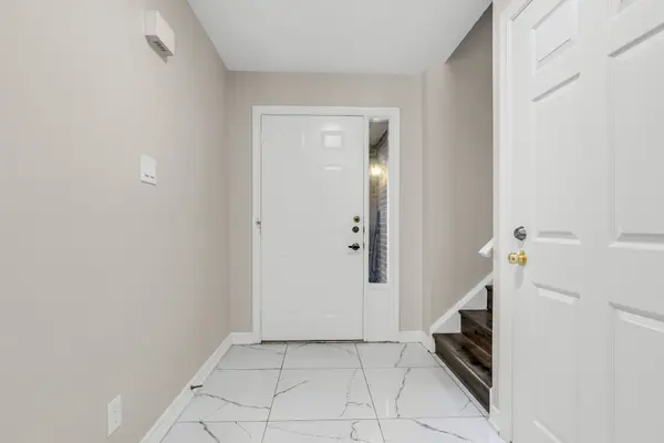 Guelph, ON N1K 1K2,411 Imperial RD S