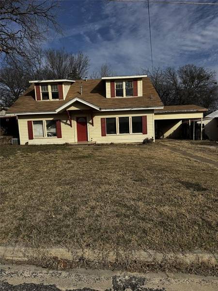 626 W Archer Street, Jacksboro, TX 76458