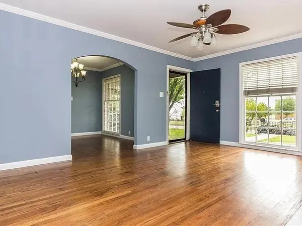 Dallas, TX 75211,2514 W Jefferson Boulevard