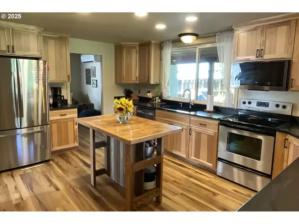 Marcola, OR 97454,92131 MARCOLA RD