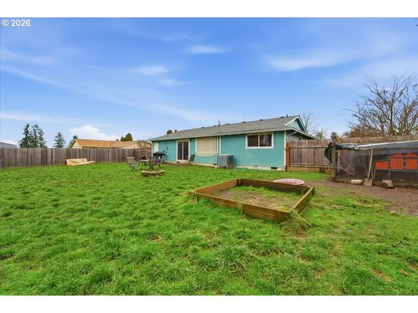 Molalla, OR 97038,406 CAROL CT