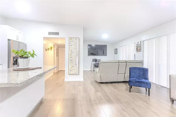 Fort Lauderdale, FL 33321,10675 W Clairmont Cir #202