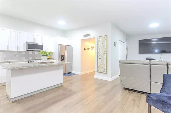 Fort Lauderdale, FL 33321,10675 W Clairmont Cir #202