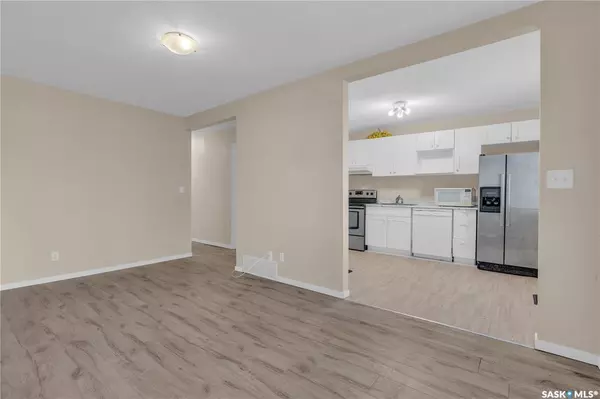 Regina, SK S4T 2A9,760 Rae STREET