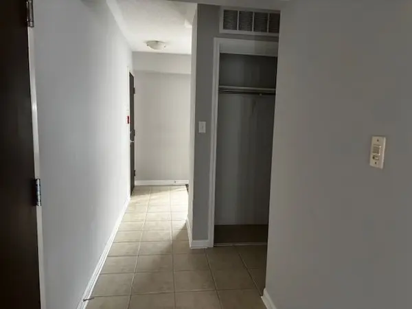 Mississauga, ON L5B 0B5,613 Dundas ST W #5