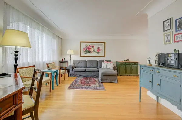 1 Bryant CT, Hamilton, ON L8K 4A9