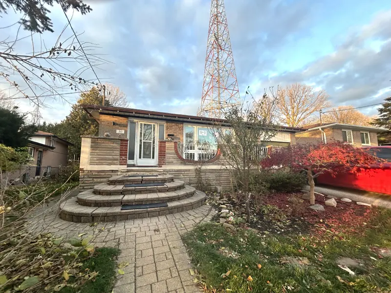 50 Willesden RD #lower, Toronto C15, ON M2H 1V7