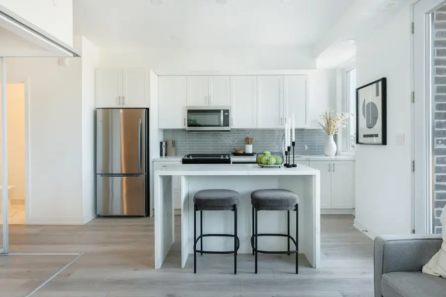 1467 O'Connor DR #2, Toronto E03, ON M4B 2V5