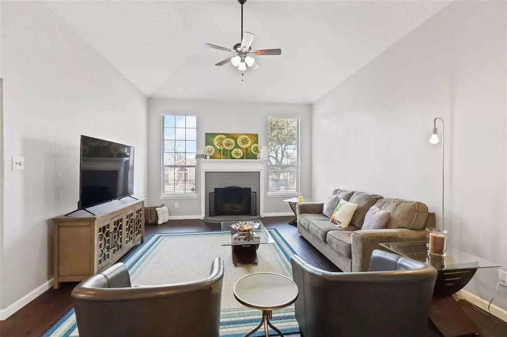 Fort Worth, TX 76120,425 Kelley Court