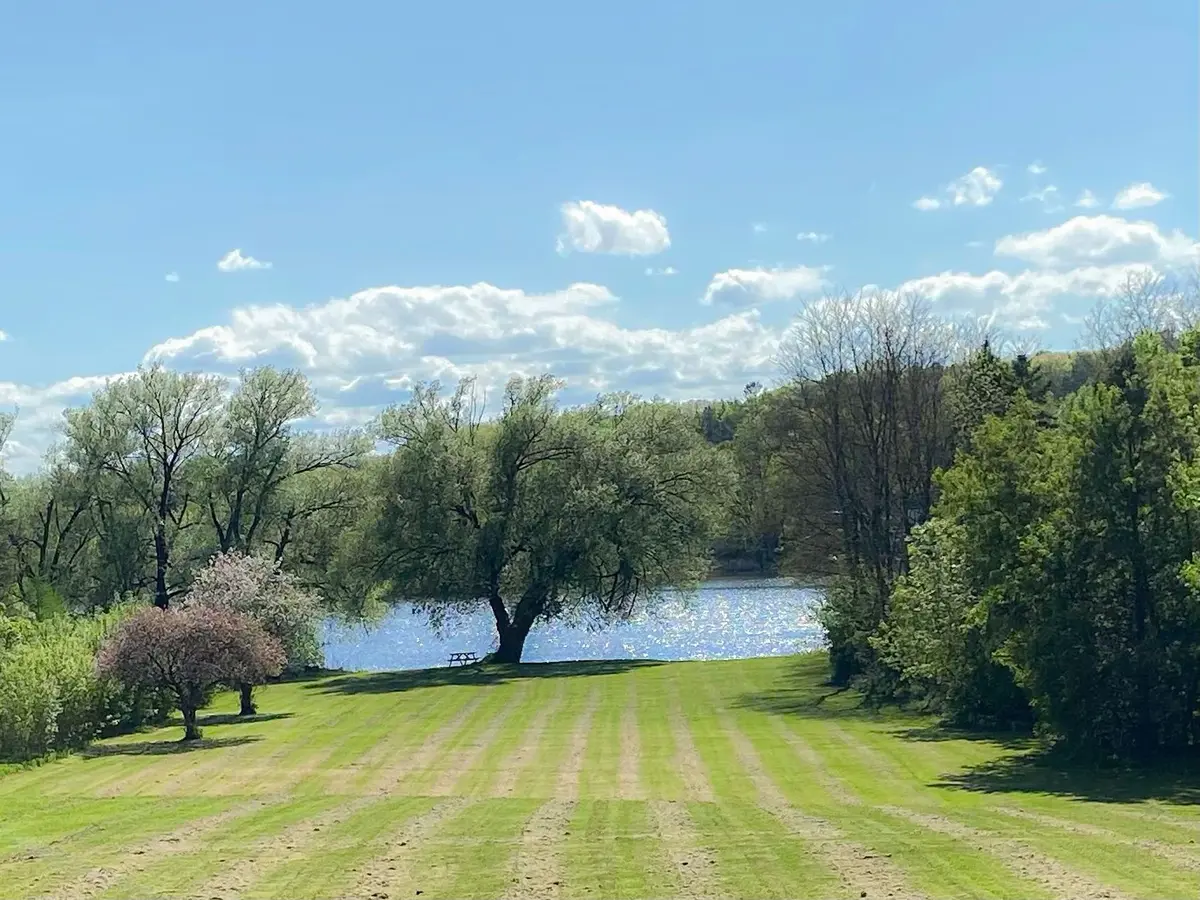 Blossom Park - Airport And Area, ON K4M 1B2,724 River RD