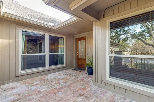 Dallas, TX 75248,16842 Village Lane