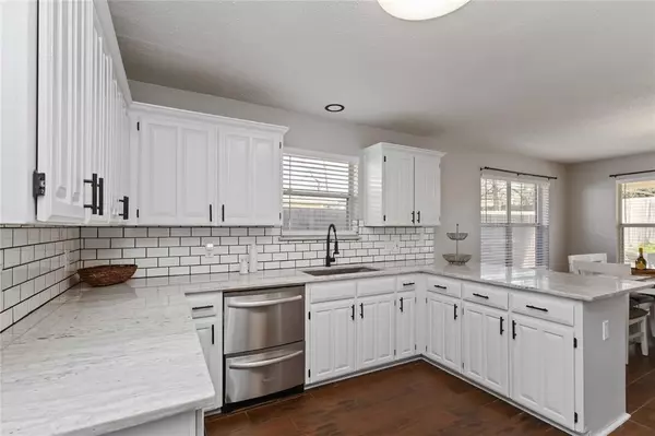 Fort Worth, TX 76120,425 Kelley Court