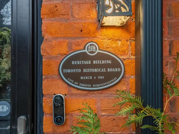 Toronto C02, ON M5R 1N5,14 Tranby AVE