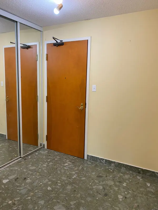 Toronto C14, ON M2N 6X9,260 Doris AVE #Ph202