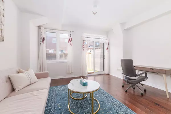 Markham, ON L3P 3K8,44 Hyderabad LN