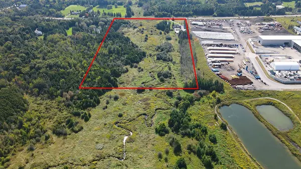 East Gwillimbury, ON L3Y 4W1,2768 Davis DR