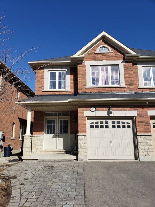 43 Crimson Forest DR #Upper, Vaughan, ON L6A 4C4