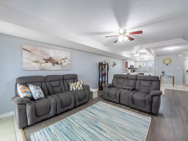 Barrie, ON L4N 0T6,235 Ferndale DR S #13