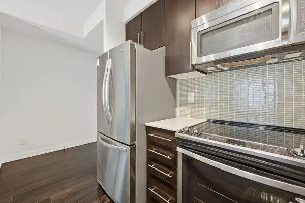 Mississauga, ON L5B 0G3,4011 Brickstone Mews #1604