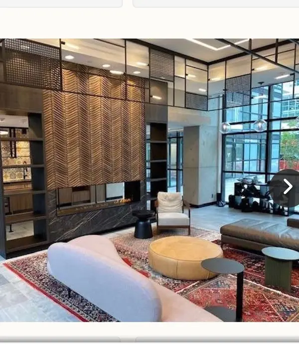 Toronto W06, ON M8Y 0C7,251 Manitoba ST #729