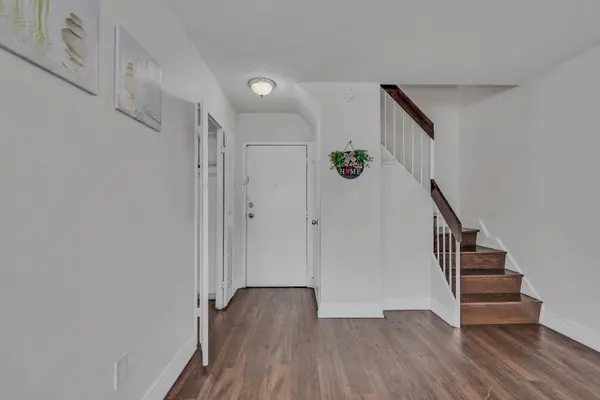 Toronto W05, ON M3N 2T2,10 Eddystone AVE #224