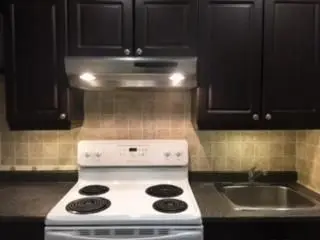 Mississauga, ON L5C 2T8,1055A Forestwood DR #103(upper)