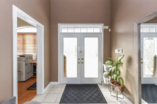 Brampton, ON L7A 2V9,41 Madronna GDNS