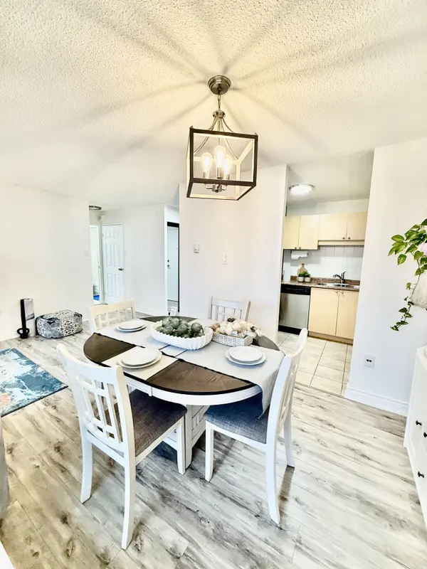 Mississauga, ON L5N 2V9,2900 BATTLEFORD RD #1212