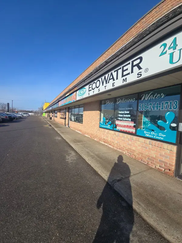 Kitchener, ON N2B 1Y4,809 Victoria ST N #5