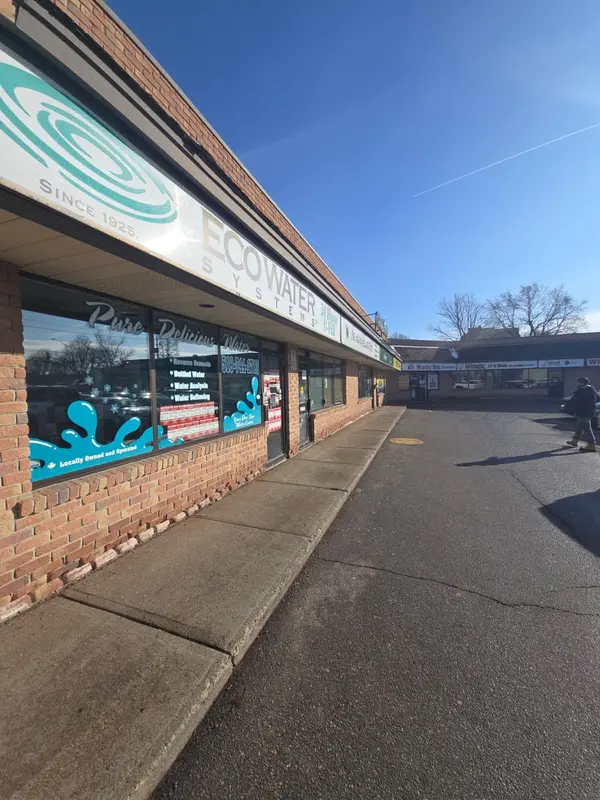 Kitchener, ON N2B 1Y4,809 Victoria ST N #5