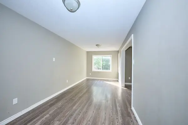 Thorold, ON L2V 5B1,14 Buss CT