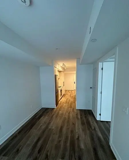 Hamilton, ON L8R 0A8,1 Jarvis ST #915