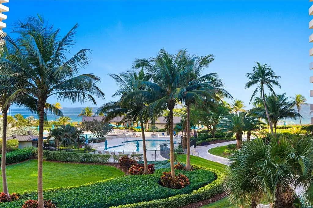 Lauderdale By The Sea, FL 33308,4900 N Ocean Blvd #412